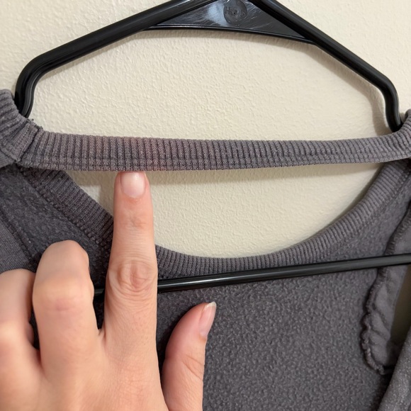 JoyLab Grey Cutout Athletic Sweatshirt Women’s Large - Picture 4 of 6